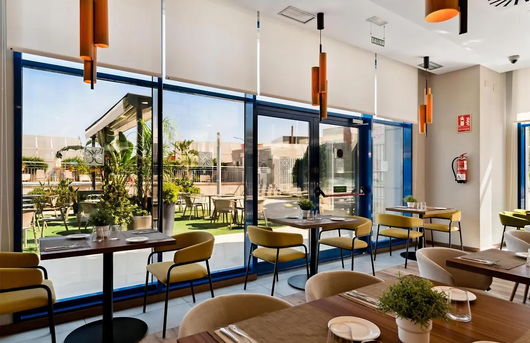 Hilton Garden Inn Sevilla-1